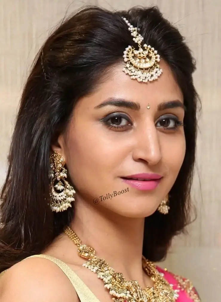 Indian TV Girl Varshini Sounderajan Beautiful Jewelry Face Closeup